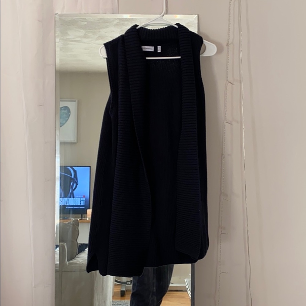 Long sleeveless cardigan